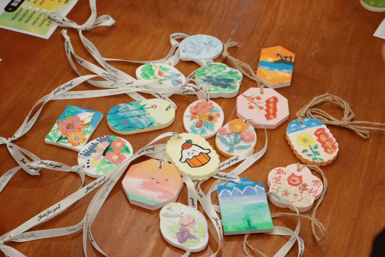 手作香牌愈身心，教职关爱启新篇